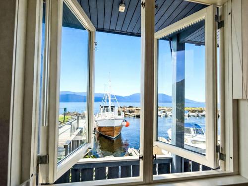 Holiday Home Rorbu by Interhome in Naustdal
