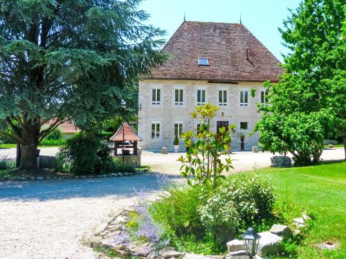 Holiday Home Villa Domaine du Manoir by Interhome - Location saisonnière - Les Avenières-Veyrins-Thuellin