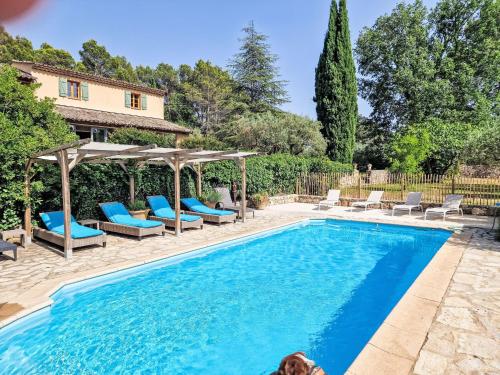 Holiday Home Klimatisiertes Mas Les Heures Bleues mit Pool by Interhome