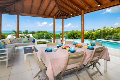 Villa Vista Mar 3 Chambres Piscine Privée & Vue Mer Panoramique Guadeloupe – khách sạn tại Gosier