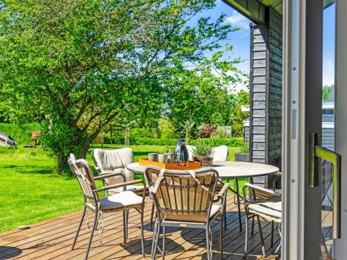Balcony/terrace, Holiday Home Melina - 900m to the fjord by Interhome in Ertebolle