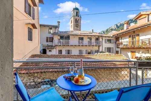 Kirribilli House - Central Nago Torbole with Mountain View - Happy Rentals