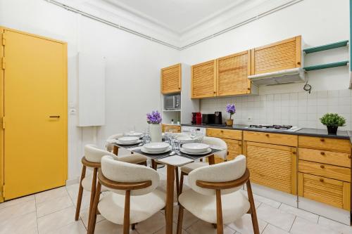 Modern Paris 2BR Apartment-Central Stay with Netflix - image 8