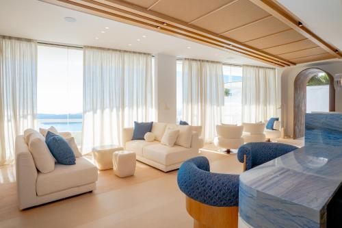 Apeiron Blue Santorini - Adults Only 14 plus - Apeiron Hotels in ميساريا