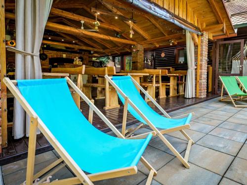 Erkély/terasz, Chalet Pine Hill by Interhome in Horvatsko