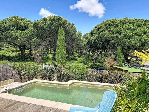 Swimming pool, Holiday Home Les Pins by Interhome in Frejus
