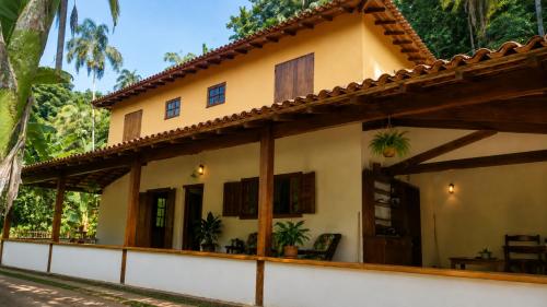 Casa Exclusiva em Paraty com Área Gourmet e Riacho – khách sạn tại Portal das Artes