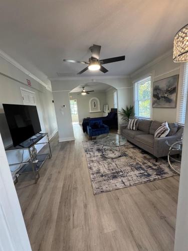 Lake Eola Thornton Park Studio with balcony – khách sạn tại Trung tâm Orlando