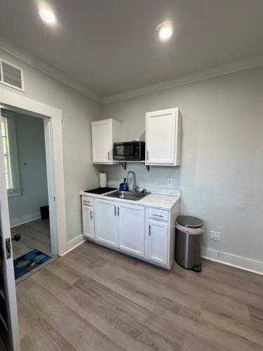 Lake Eola Thornton Park Studio with balcony in Other
