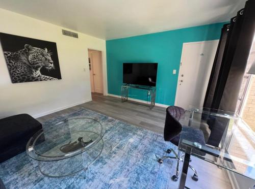Modern Lake Eola Condo in the Heart of Thornton Park in Other