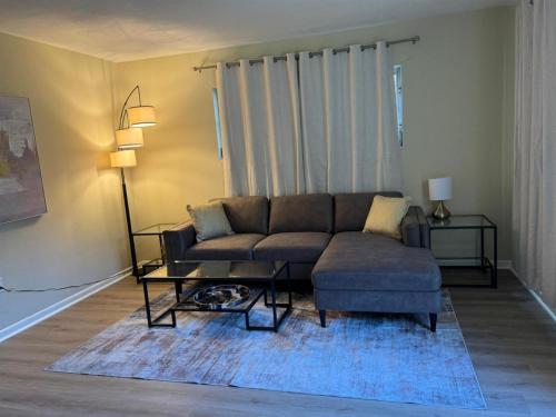Vintage 2 Bedroom Condo Lake Eola View in Other