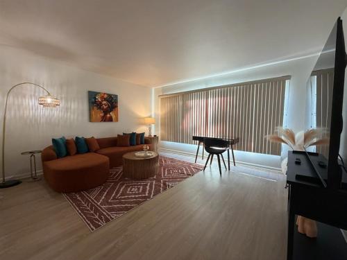 Trendy 1BR Steps to Lake Eola - Thornton Park in Other