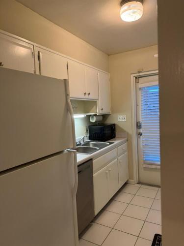 Vintage 2 Bedroom Condo Lake Eola View in Other