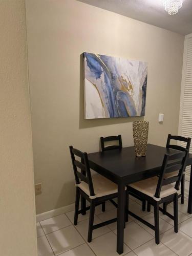 Vintage 2 Bedroom Condo Lake Eola View in Other