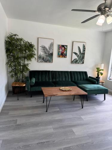 Renovated Condo Lake Eola View Great Location in Other