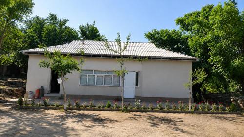 Yukary Ukhum Sultan Mustafo guesthouse in Forish