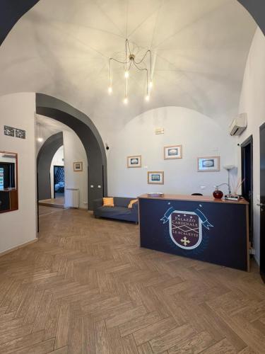Palazzo Cardinale - LE SCALETTE TERRACINA - Terracina