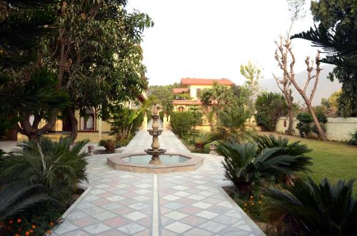 Sajjan Bagh A-Heritage Resort