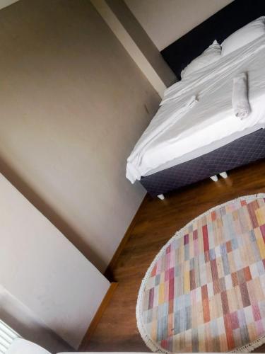 3 bedrooms, 5 beds
