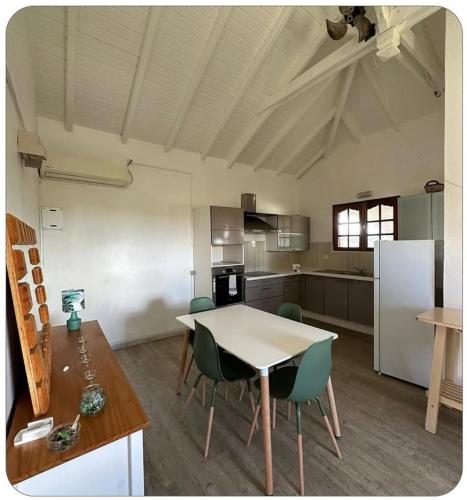 Vannas istaba, Villa Dumont Cœur T2 calme près de la mer (Villa Dumont Cœur T2 calme pres de la mer) in Sanfeliksa