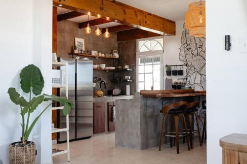Iekārtas, Oceanfront Rustic Family Home Fully Equipped for 8 in Camuy