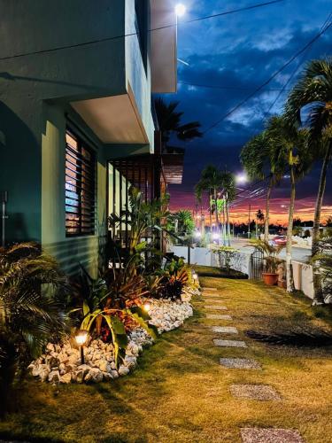 Oceanfront Rustic Family Home Fully Equipped for 8 in Camuy
