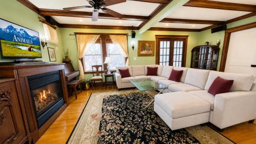 Victorian Condo in Jamaica Plain