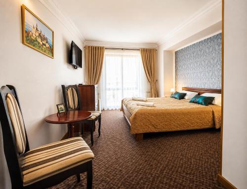 1 queen bed