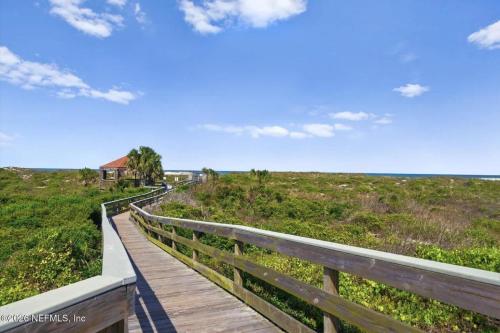 Beachfront Luxury Condo St Augustine Paradise in St. Augustine, USA