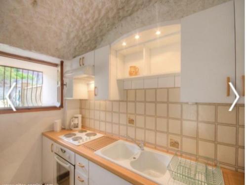 Gîte en pierres locales (Gite en pierres locales) in 帕爾蒂內洛