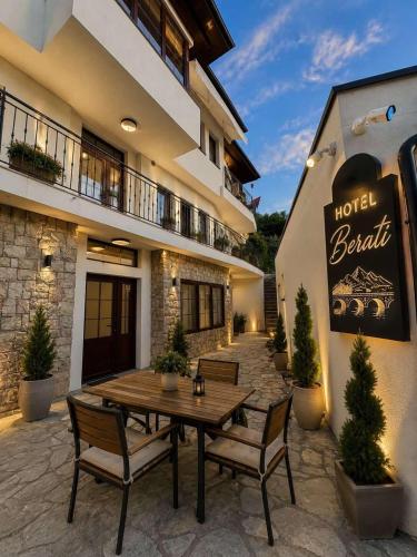 Hotel Berati in ปันเตลี