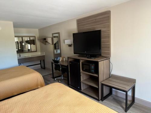 Travellers INN - image 9