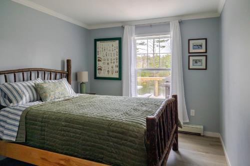 Sunset Shores Home on Wolf Pond - image 14