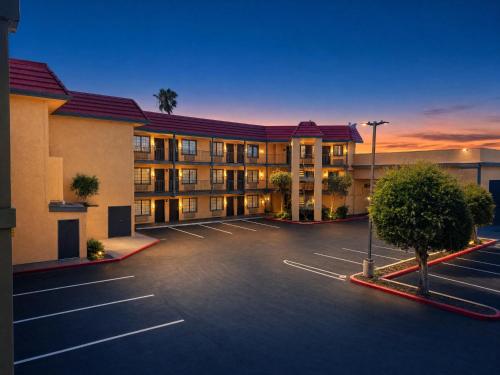 SureStay Plus Hotel by Best Western El Cajon - image 33