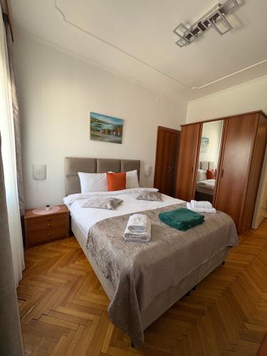 1 double bed, 1 sofa bed