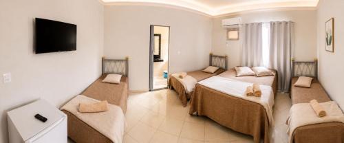 1 double bed, 3 twin beds