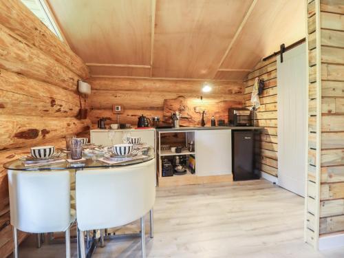 Hotelli välisilme, Owl Valley Cabin in Llansantffraid
