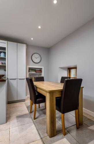 Pear Tree Cottage, Dunblane in Dunblane