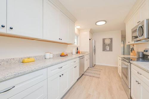 The BeeHive New 4 Bedroom Listing Next to CNU in Deer Park