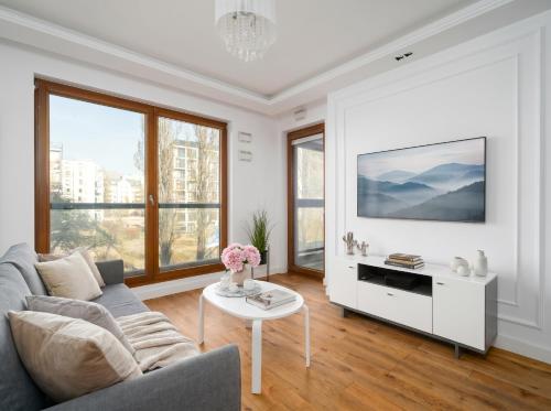 Golden Apartments Warsaw - Luxury Stay on Grzybowska 85-200, Varsavia