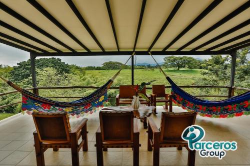 Amplia Hacienda en Morelia, Pereira Por Parceros Group in Oriente