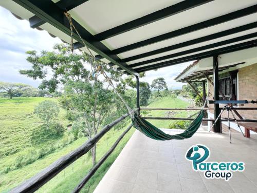 Amplia Hacienda en Morelia, Pereira Por Parceros Group in Oriente