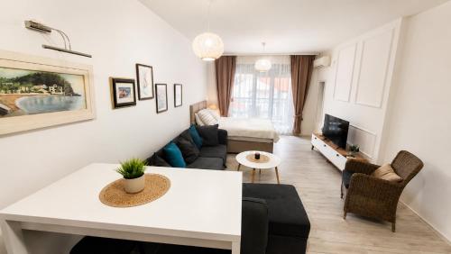 A&M Apartment