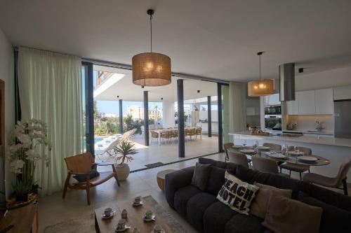 Protaras Aqua Pearl Villa AQ01 - image 5