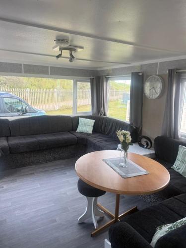 Colemans Caravans 3 Bedroom 6 Birth Caravan Golden Anchor Caravan Park 4