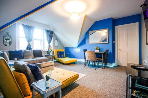 Vibrant 2 Bedroom Apt, Folkestone