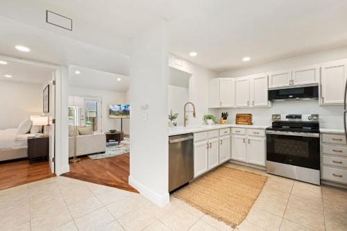 Cowboy Cottage with Garage, Bikes, Near Park and Trails in Sheely Addition