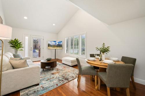 Cowboy Cottage with Garage, Bikes, Near Park and Trails in Sheely Addition