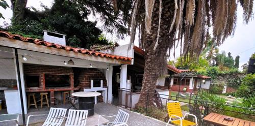 HAUS EDELWEISS, Casa Quinta en Monte Grande, Bs As, EZEIZA AIRPORT, GARDEN, SWIMMING POOL in Monte Grande (Buenos Aires)