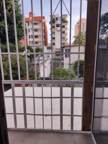 Alojamiento privado con balcon en La Soledad in Maracay